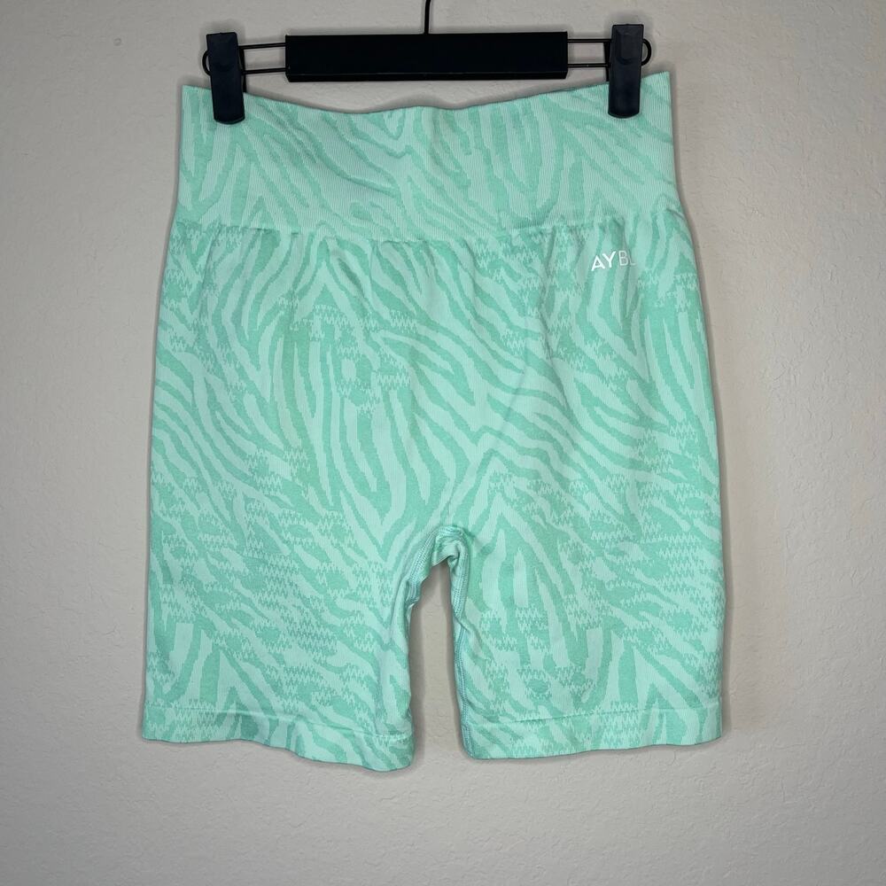 AYBL Animal Seamless Shorts 7in Mint Green - Size XL